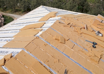ISOLATION EN LAINE DE ROCHE TOITURE
