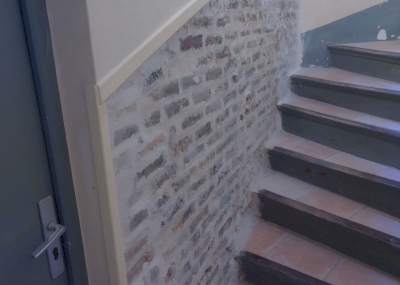 CREATION MUR EN BRIQUE DE CAGE D'ESCALIERS